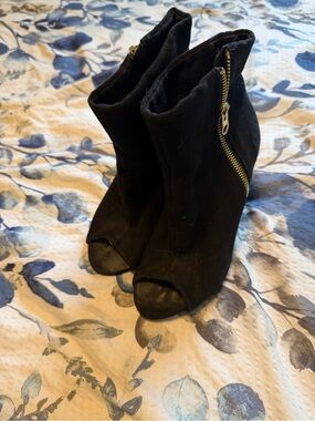 Express Black Peep-Toe Zip Ankle Booties